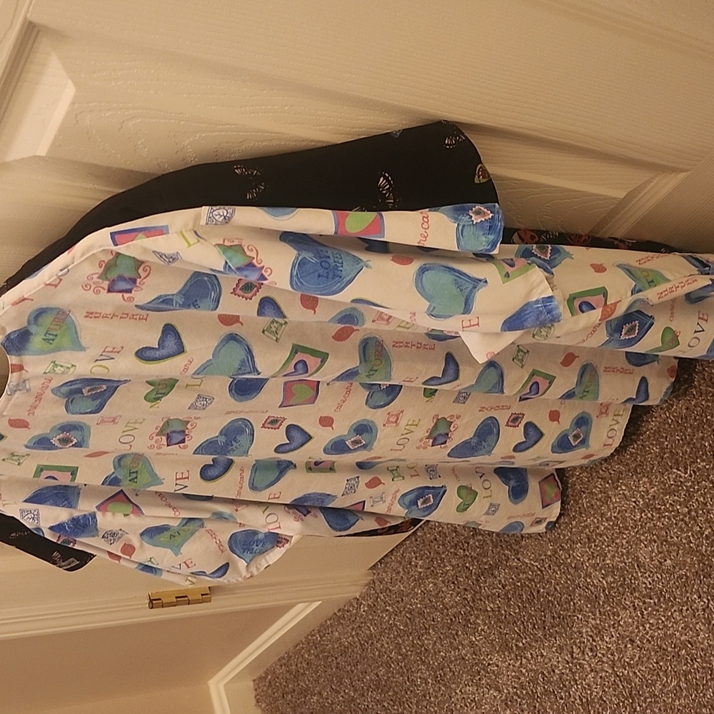 Scrub top - Picture 2 of 2